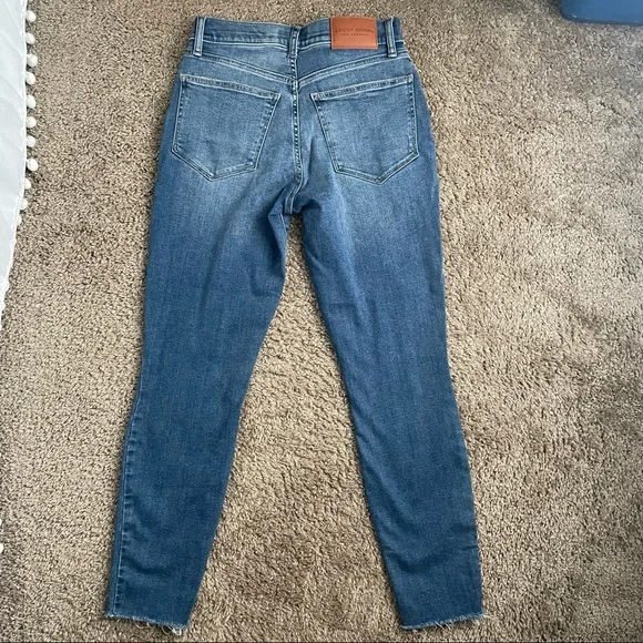 Lucky Brand skinny jeans - Picture 2 of 6